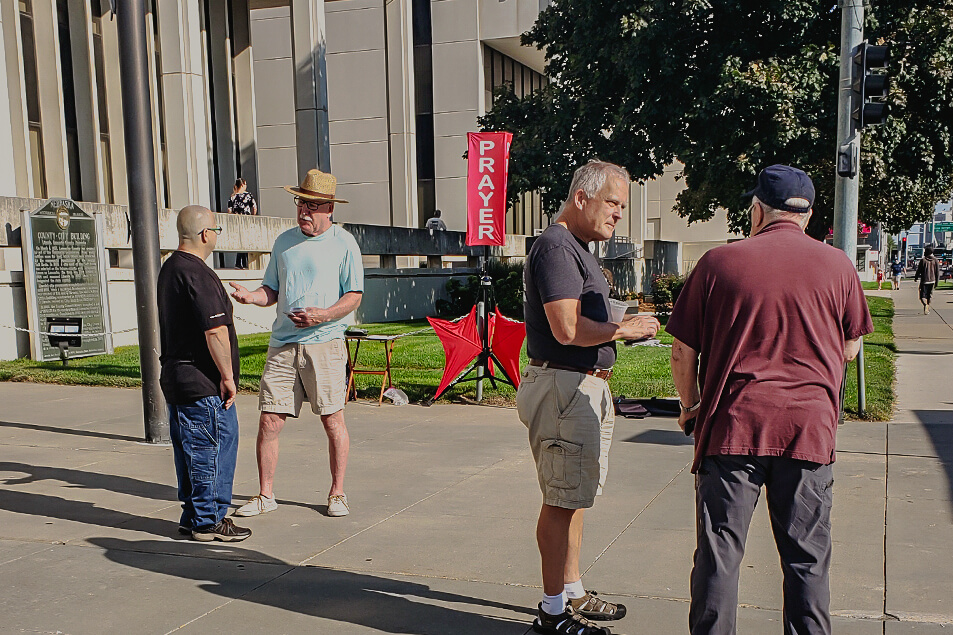 Sharing the gospel at the courthouse